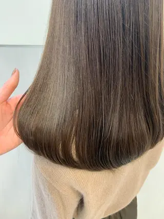 セミロング 梅本 有希のヘアスタイル