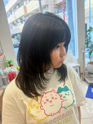 ミディアム 山田 桃華のヘアスタイル