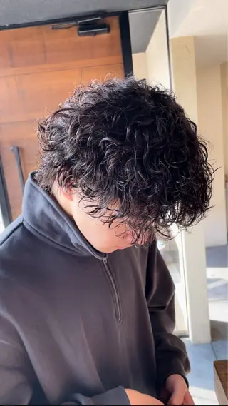 ミディアム パーマ メンズ 村上 楓弥のヘアスタイル