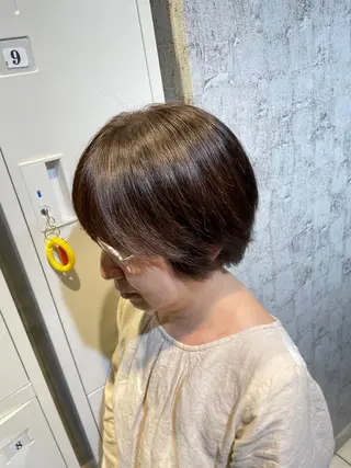 ショート 赤み消し艶カラー🌱 DAIGOのヘアスタイル
