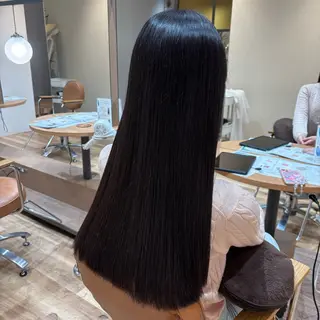 ロング 小西 七菜子のヘアスタイル