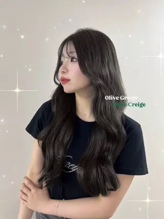 カラー YAMADA KOKOROのヘアスタイル