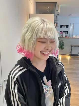 ミディアム 前田 菜奈子のヘアスタイル