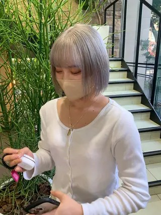 ショート カラー 海外girl🤎 透明感ベージュmaoのヘアスタイル