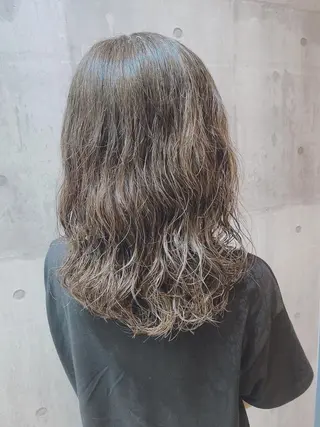 ミディアム パーマ art-Lago 宮司のヘアスタイル