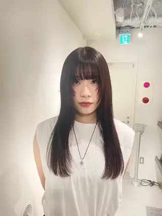 ロング カラー tiel 小山莉々のヘアスタイル