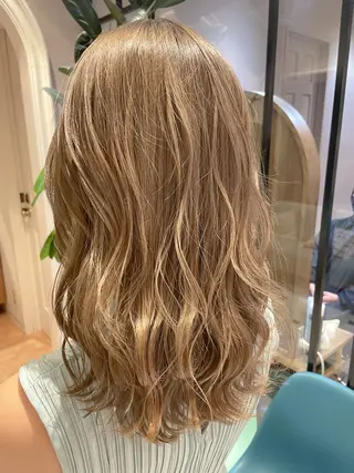 ミディアム カラー レイヤー🇰🇷小顔 見せ顔周り💕トモミのヘアスタイル