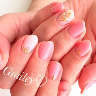 ネイル Grailey nail salonのネイルデザイン