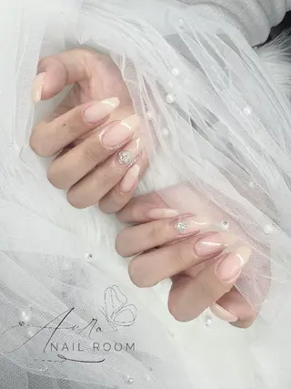 ネイル Luna (Aura nail room)のネイルデザイン