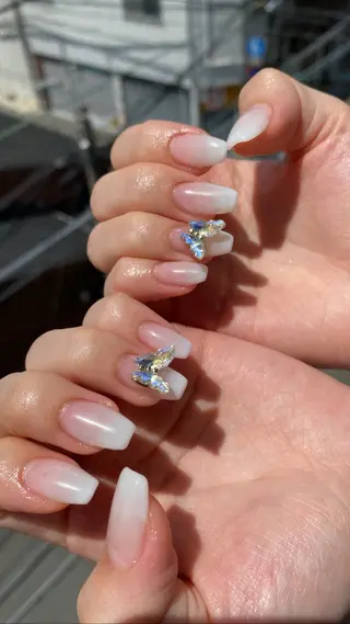 ミディアム カラー ネイル tetty nailsalonのネイルデザイン