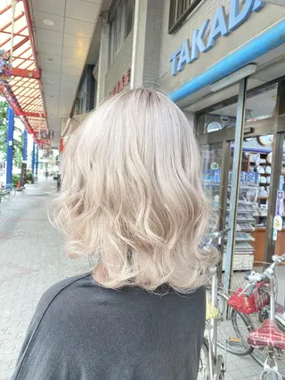 ミディアム ゆぴ☾‪/推しカラー /ハイトーンのヘアスタイル