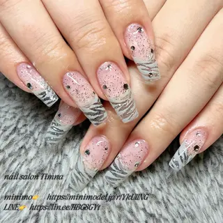 ロング NAILSALON 🍔Timna🍟のネイルデザイン