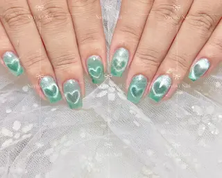 ネイル 🦋 Queenieのネイルデザイン
