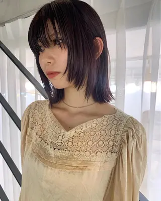 ミディアム オカモト ハルカのヘアスタイル