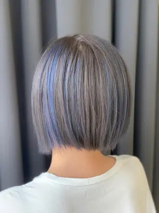 ショート カラー LUXBE LUCEのヘアスタイル