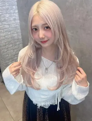 カラー ロング 川口 真也のヘアスタイル