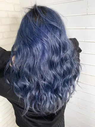セミロング 穐田 司樹のヘアスタイル
