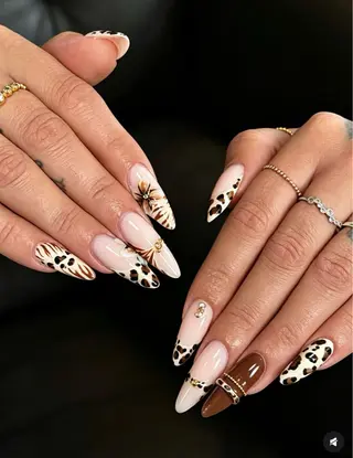 ネイル 🦊Genie🦊 Mika Nailsのネイルデザイン