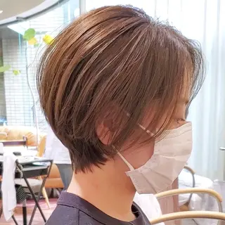 ショート 中高下 由真のヘアスタイル