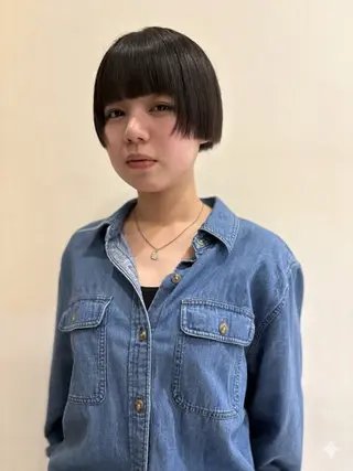 ショート カラー パーマ ボブカット/ 榎本 璃己のヘアスタイル