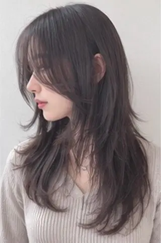 ロング MIO🍎ハイトーン /透明感カラーのヘアスタイル