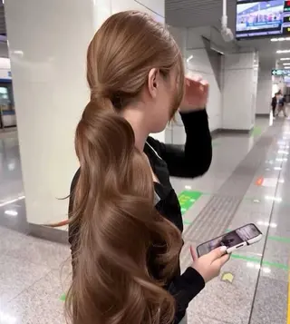 ロング 韓国風ベージュ🤎 レイヤー🤎横浜のヘアスタイル