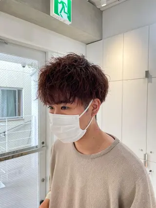 ショート ヘアアレンジ メンズ 艶カラー✨縮毛矯正✨ 翁長孝輔のヘアスタイル