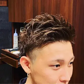 ショート カラー 原田 航海のヘアスタイル