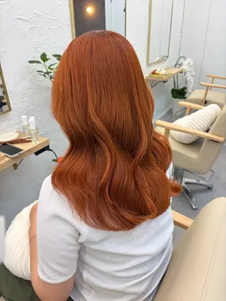 セミロング カラー RIRI💛 ママ美容師👶🏻のヘアスタイル