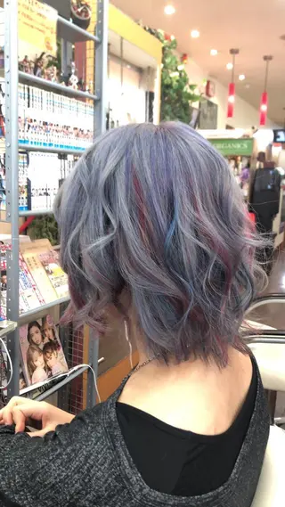 ショート ゆぴ☾/推しカラー /ハイトーンのヘアスタイル