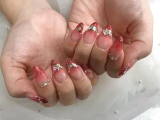 ネイル RUBYネイルサロン 9Caratsのネイルデザイン