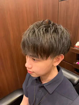 ミディアム ヒロ銀座 田中大地のヘアスタイル