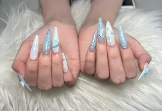 ネイル T.Lee Nail Lilyのネイルデザイン