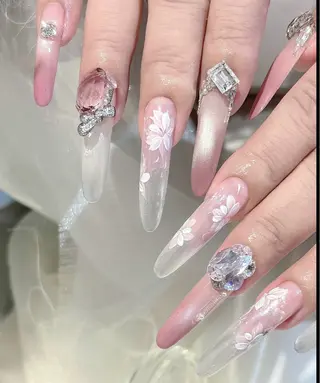 ネイル D-BEAUTY Nailsalonのネイルデザイン