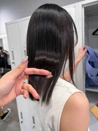 ミディアム ブリーチなし透明感 🪄aoi🤎のヘアスタイル