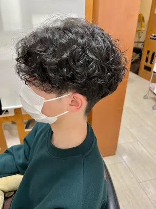 ショート パーマ メンズ 黒崎 美乃里のヘアスタイル