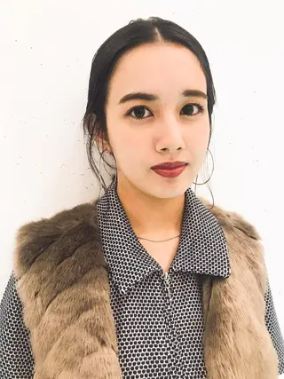 ヘアアレンジ 💓パーマ，💗 レイヤーカットのヘアスタイル