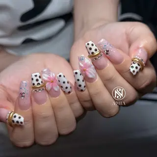 ロング 🌟AMIA BEAUTY🌟のネイルデザイン