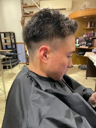 ショート メンズ 渡辺 慶のヘアスタイル
