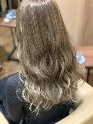 ロング カラー 辻 竜也　のヘアスタイル
