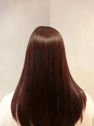 カラー iroha/ レイヤーカットモデルのヘアスタイル