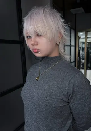 ショート カラー TAIRA横浜ウルフ 🐺デザインカラーのヘアスタイル