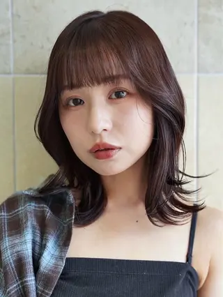 ミディアム カラー 越智 彩心のヘアスタイル