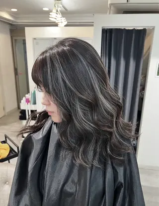 セミロング カラー 指名数No.1 /NAOYAのヘアスタイル