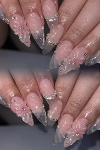 ネイル さゆり￤推しキャラ ￤ロングネイル🩷のネイルデザイン