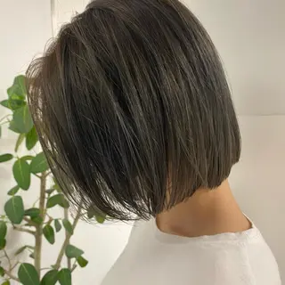 ショート カラー センターパート/ レイヤー/ayuのヘアスタイル
