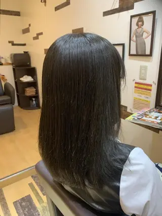 セミロング サトウ シューイチのヘアスタイル