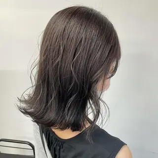ミディアム カラー パーマ ヘアアレンジ メンズ キッズ ネイル マツエク・マツパ 透明感カラー・レイヤ ー🎀amika🎀のヘアスタイル