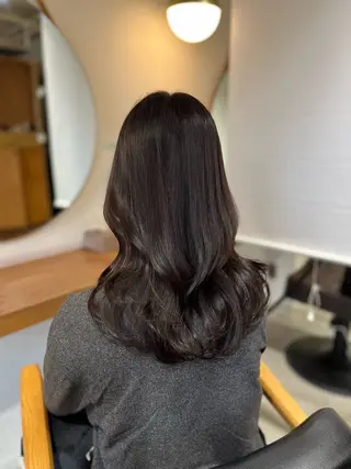 セミロング 塩川ももこ/ 自然な縮毛矯正のヘアスタイル