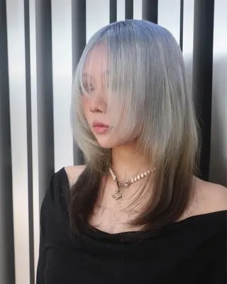 ロング カラー レイヤー/ブリーチ iwamiya岩見谷のヘアスタイル